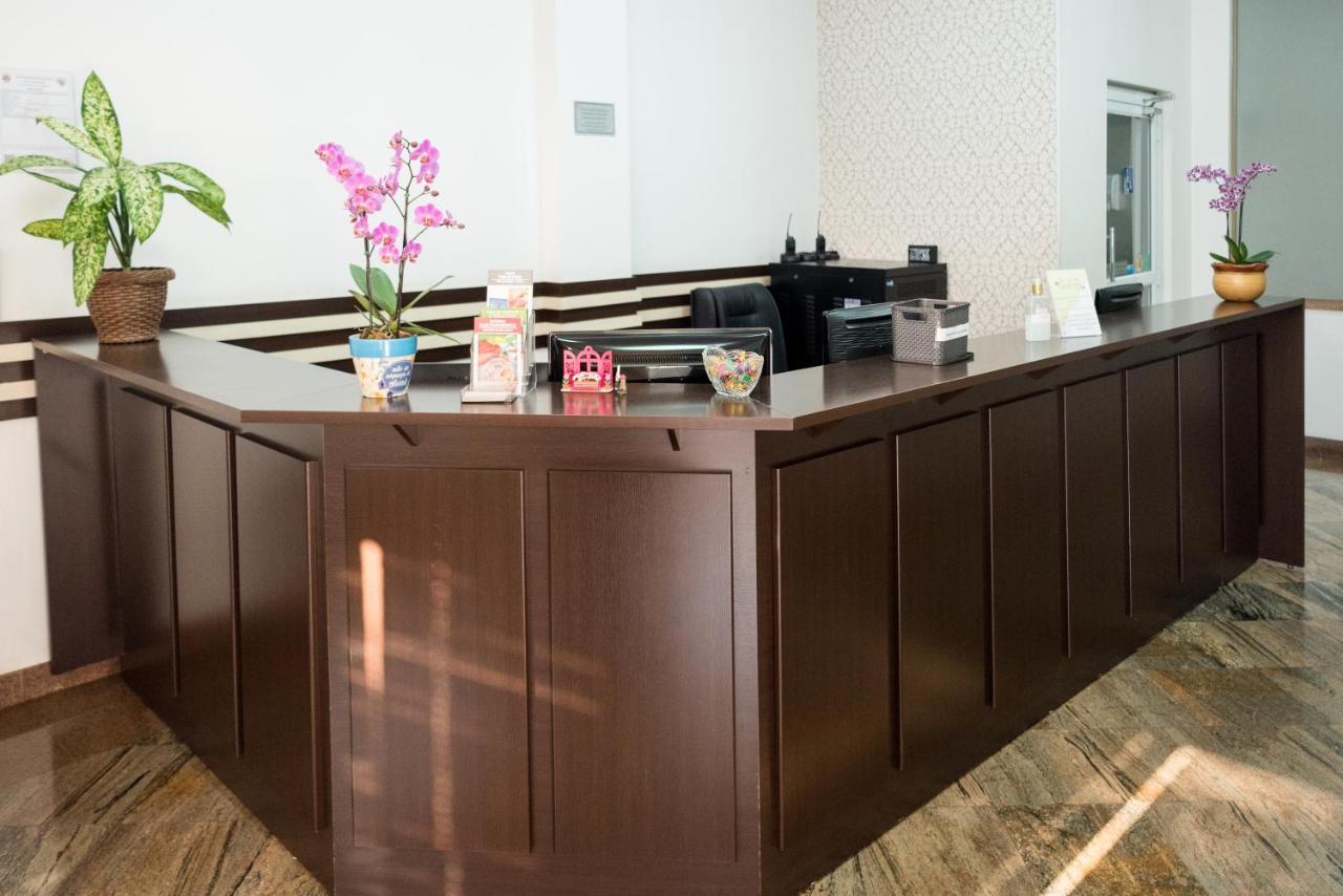 Holambra Garden Hotel מראה חיצוני תמונה A reception desk