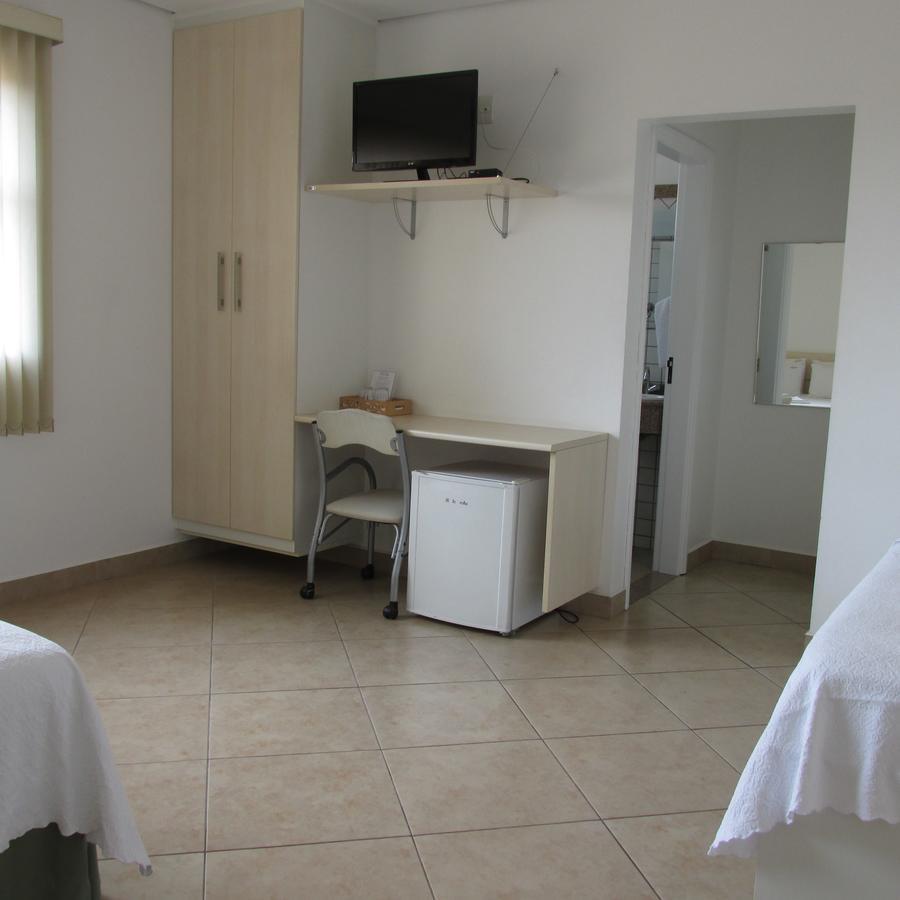 Holambra Garden Hotel מראה חיצוני תמונה A typical room at the hostel